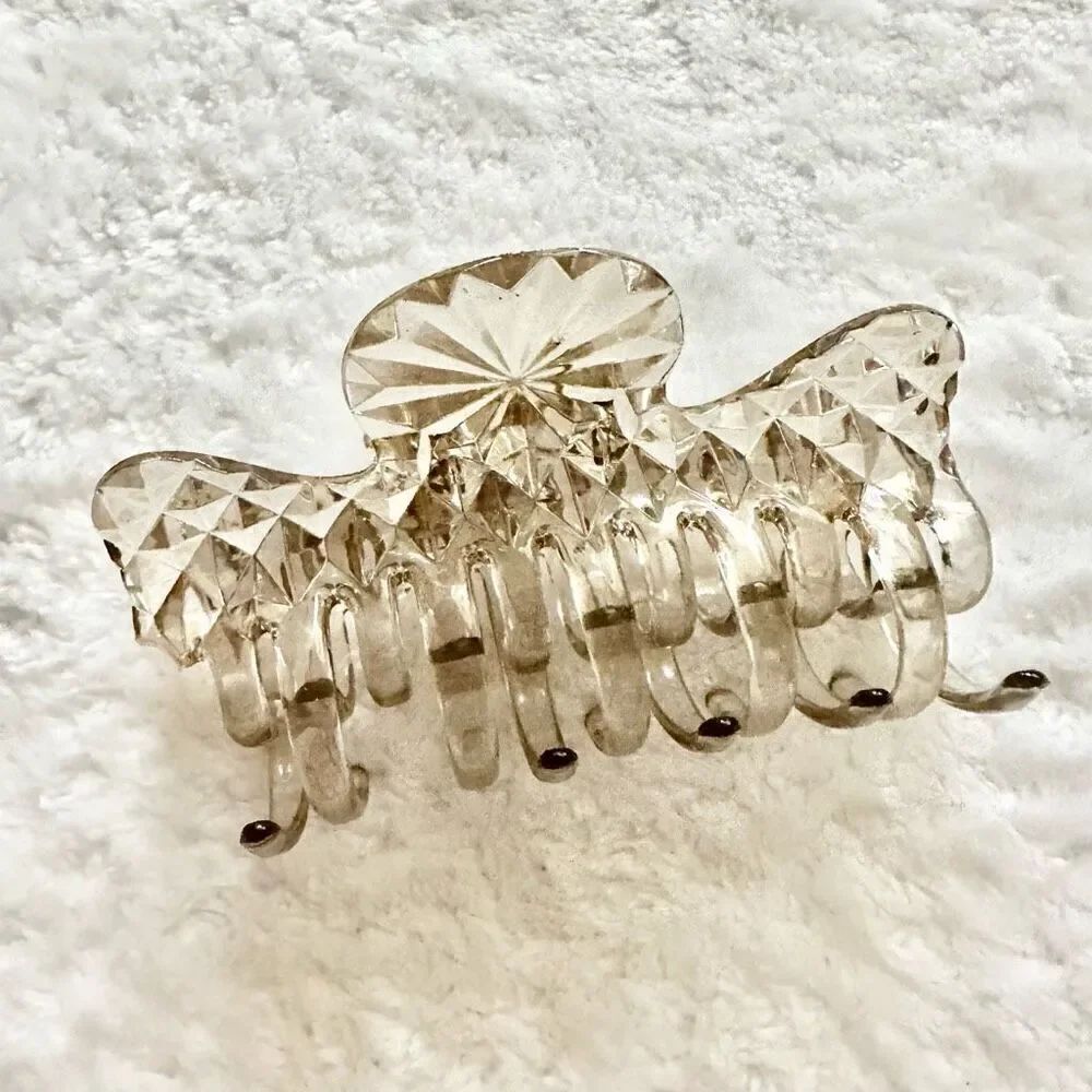 Used plastic translucent beige hairβclothβοΏΌ